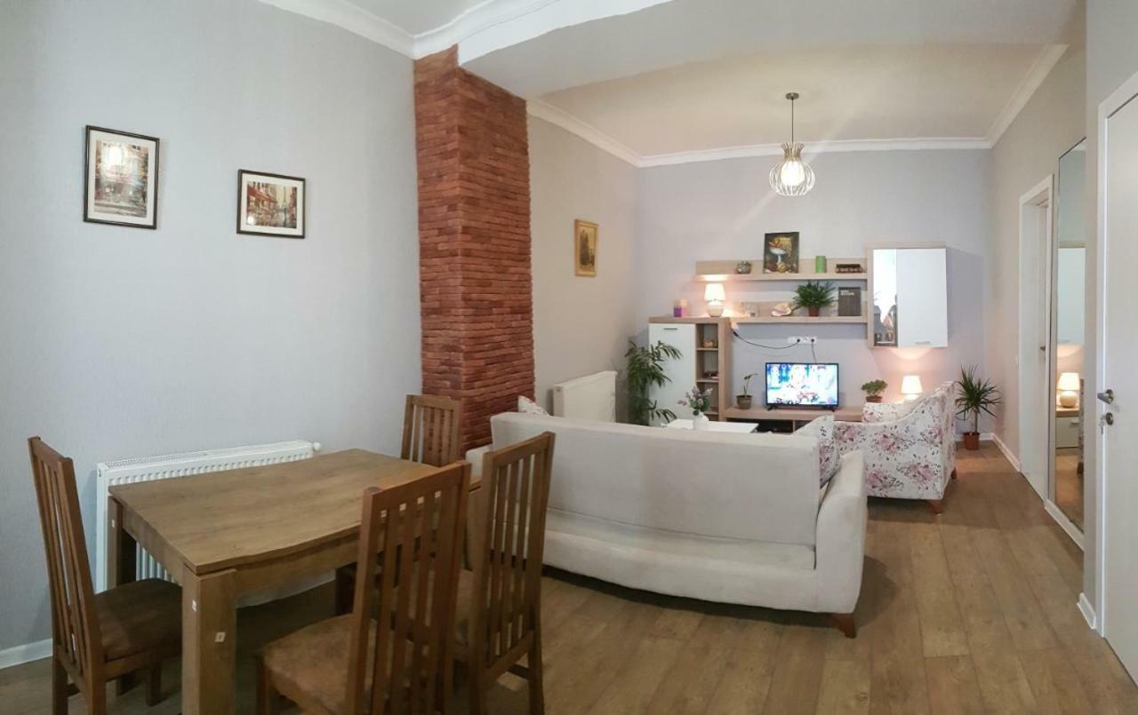 Mtatsminda Appartement Tbilisi Buitenkant foto
