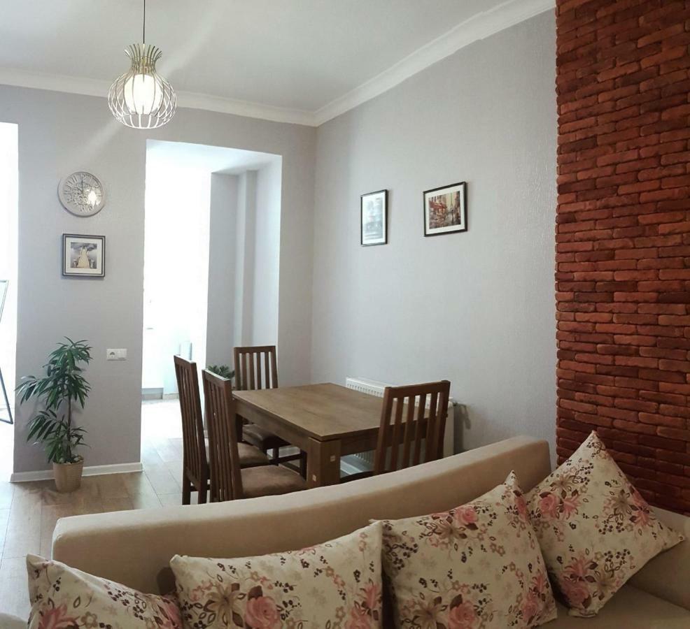 Mtatsminda Appartement Tbilisi Buitenkant foto
